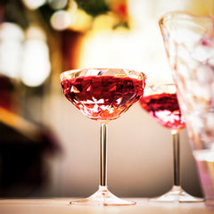 Premium dia.4.25" h:6.25" 9 oz. Round White Polycarbonate Goblet